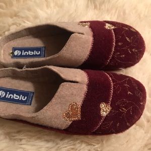 slippers with natural felt